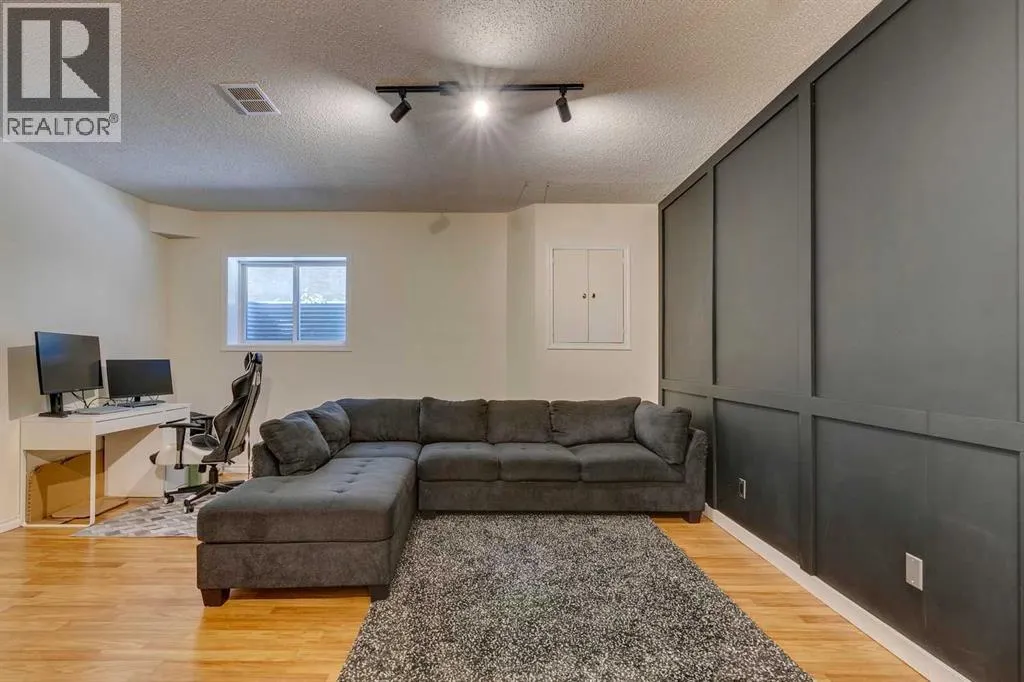 30 Auburn Bay View SE