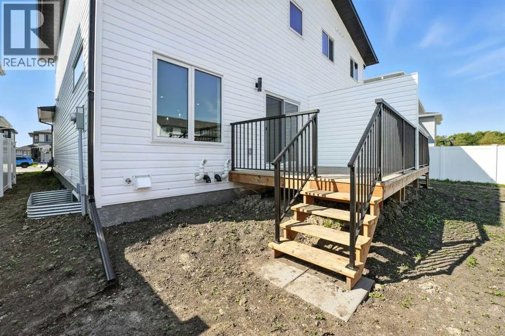 42 Earl Close