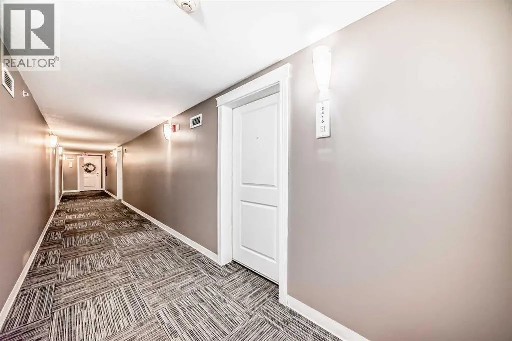 2416, 11 Mahogany Row SE