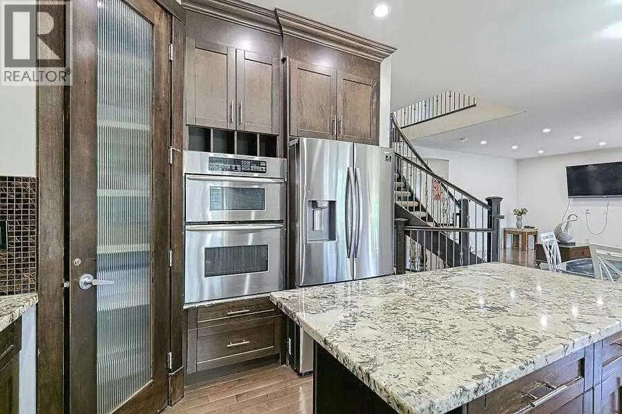 16 Rockcliff Point NW