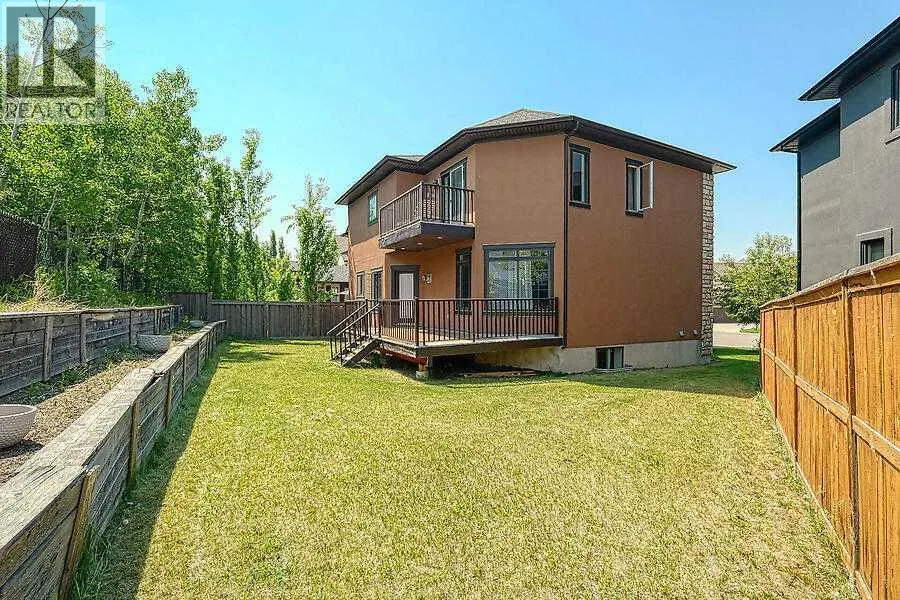 16 Rockcliff Point NW