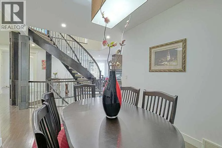 16 Rockcliff Point NW