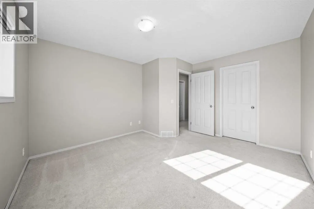 7, 105 Drake Landing Common