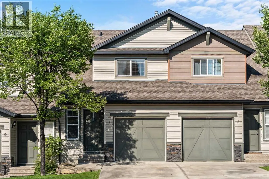 7, 105 Drake Landing Common