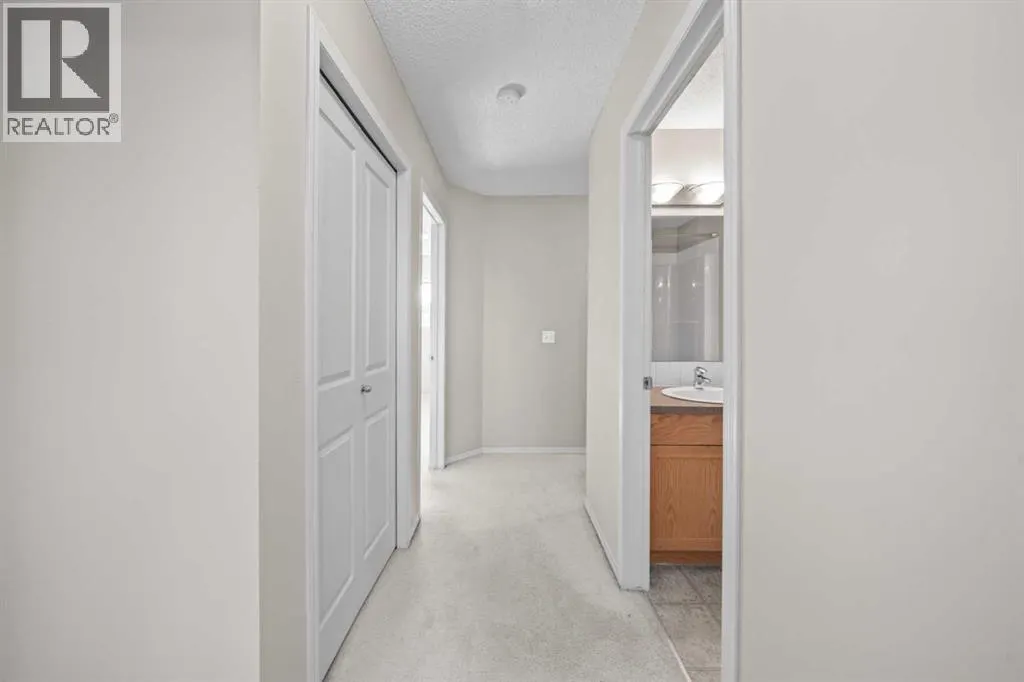 7, 105 Drake Landing Common