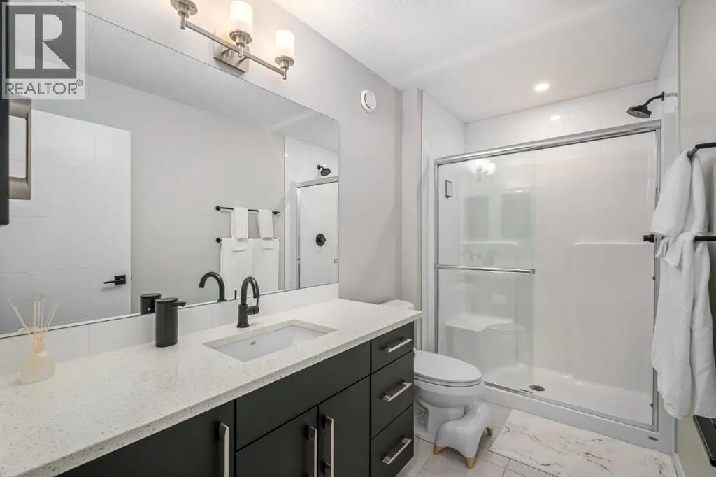 245 Masters Row SE