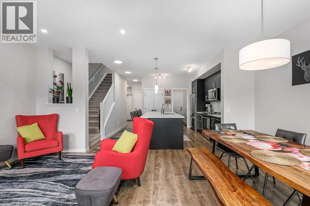 245 Masters Row SE