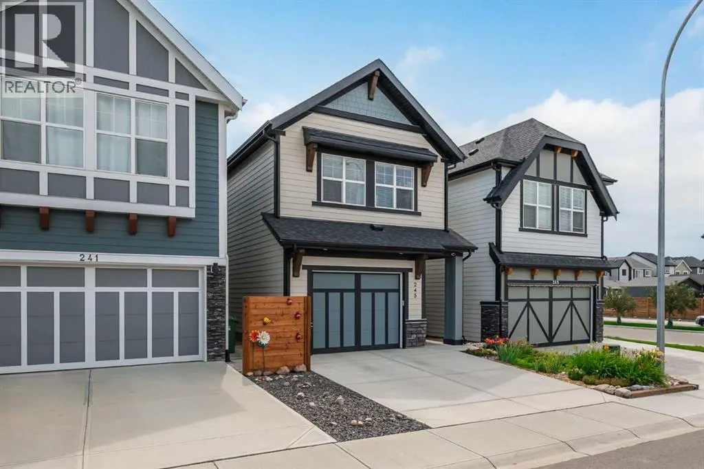 245 Masters Row SE