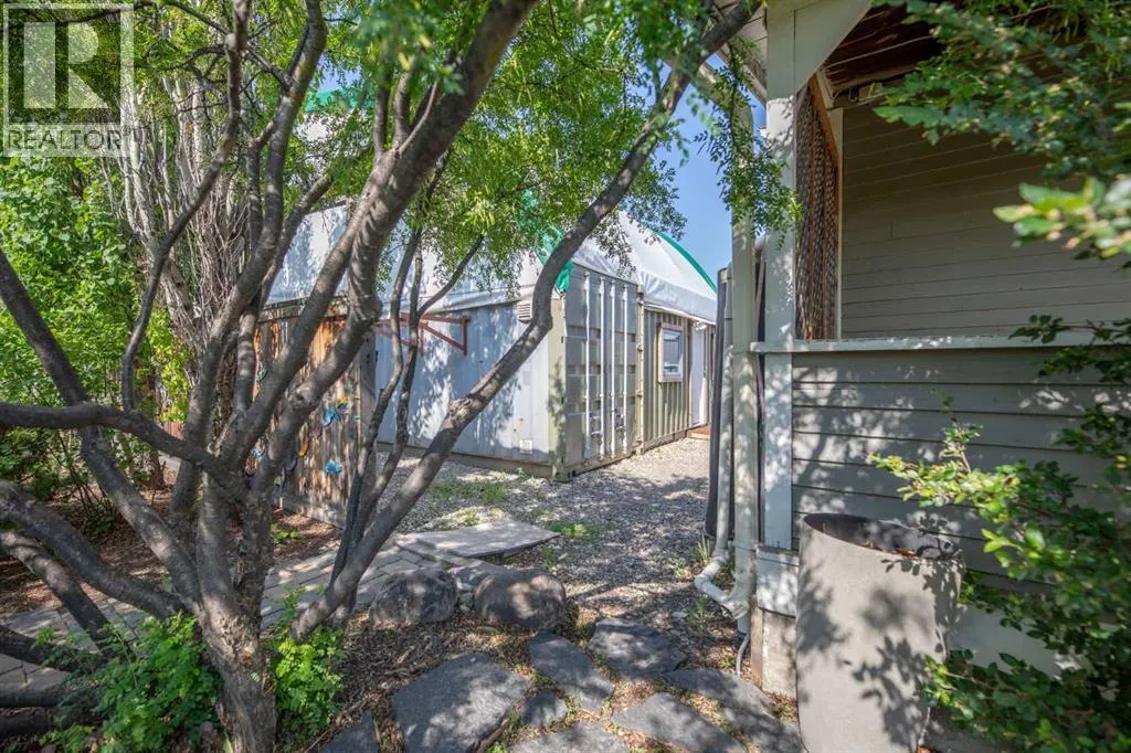 125 River Avenue