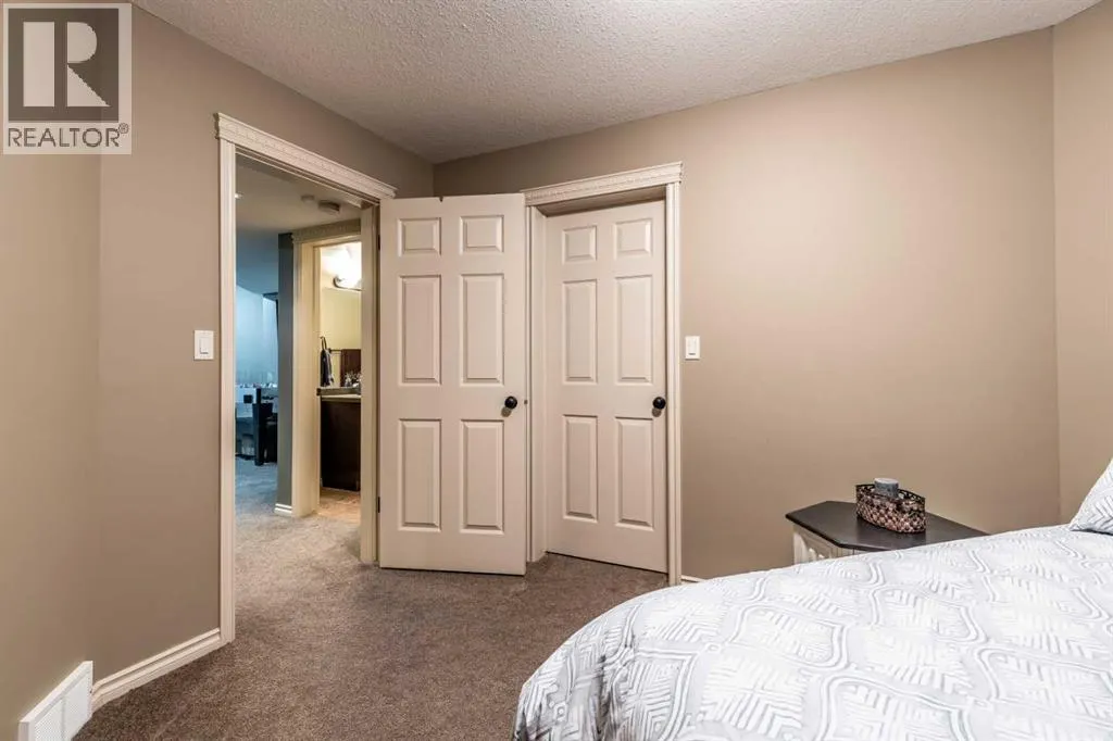 48 Somerside Way SE