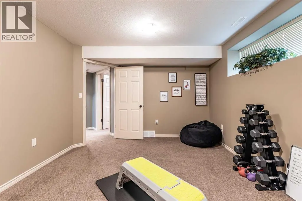 48 Somerside Way SE