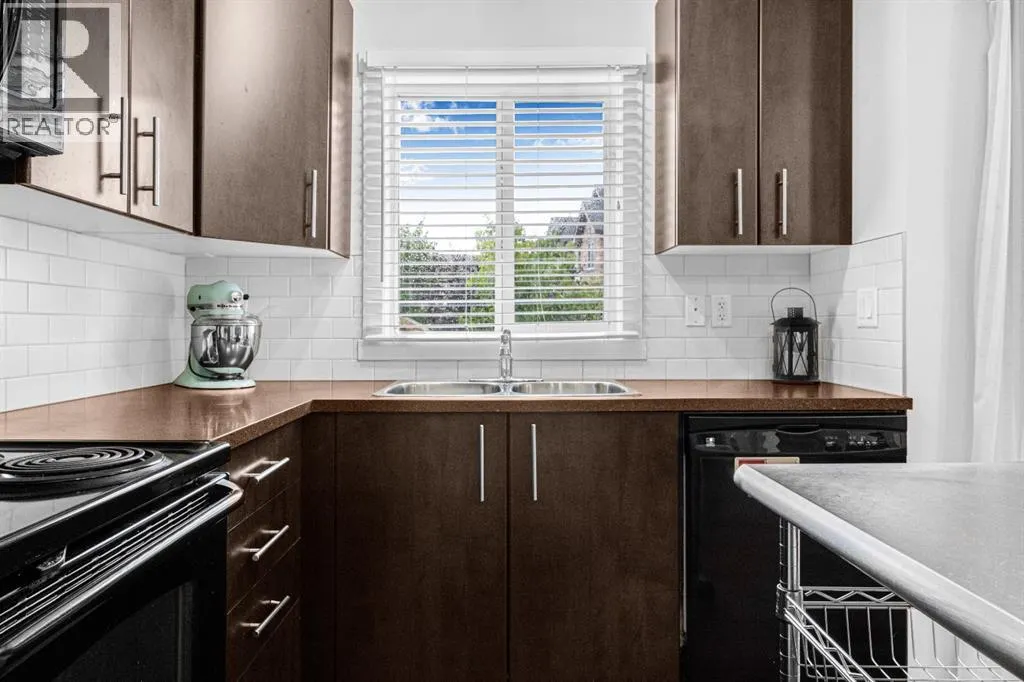 1006, 2445 Kingsland Road SE