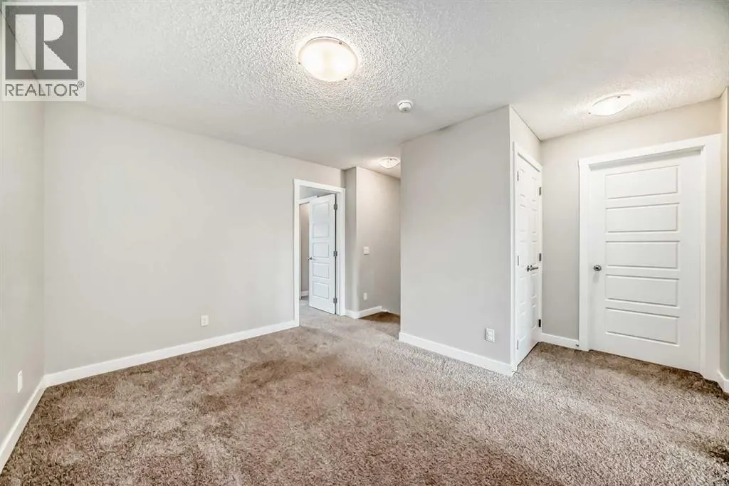 221 Midgrove Mews SW