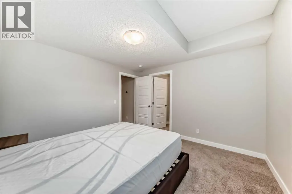 221 Midgrove Mews SW