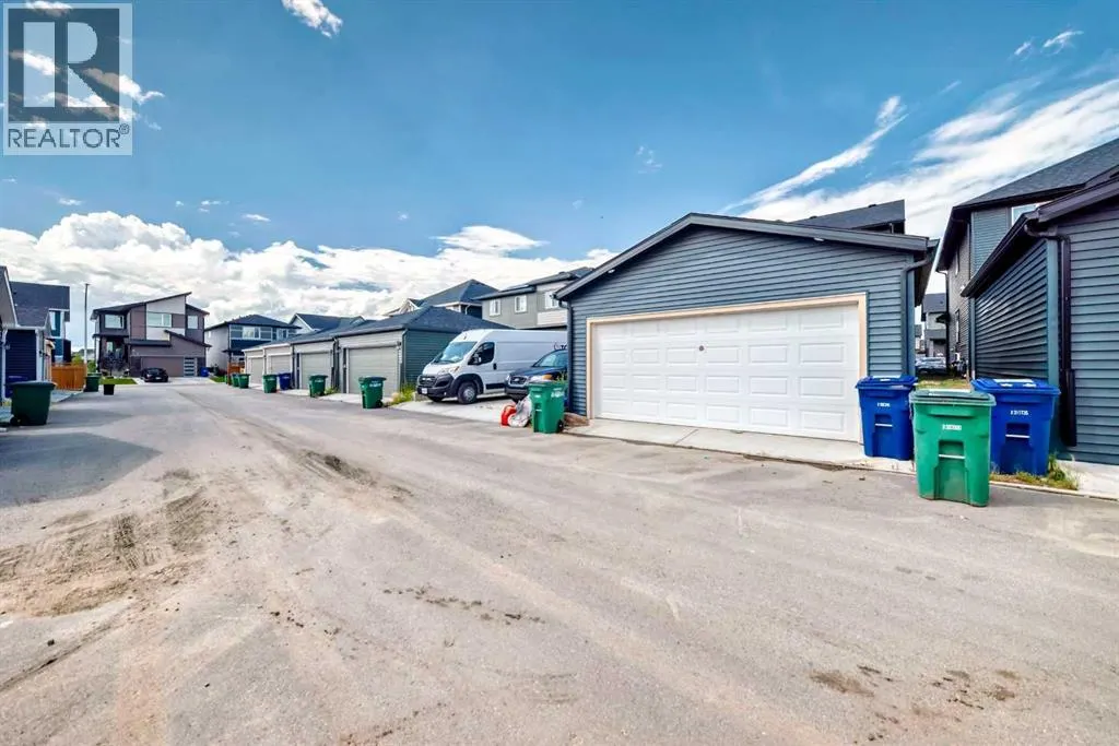 221 Midgrove Mews SW