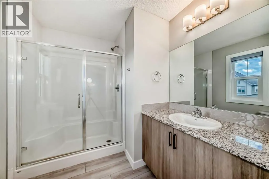 221 Midgrove Mews SW