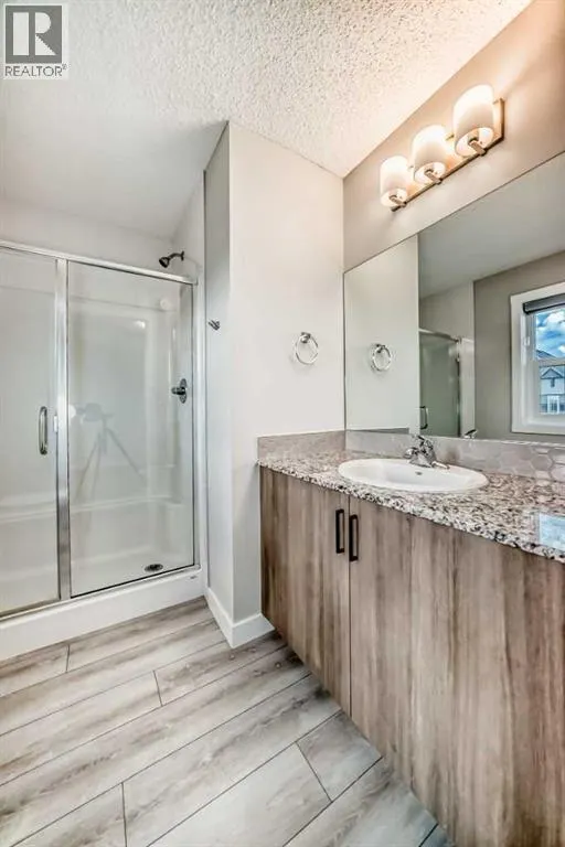 221 Midgrove Mews SW