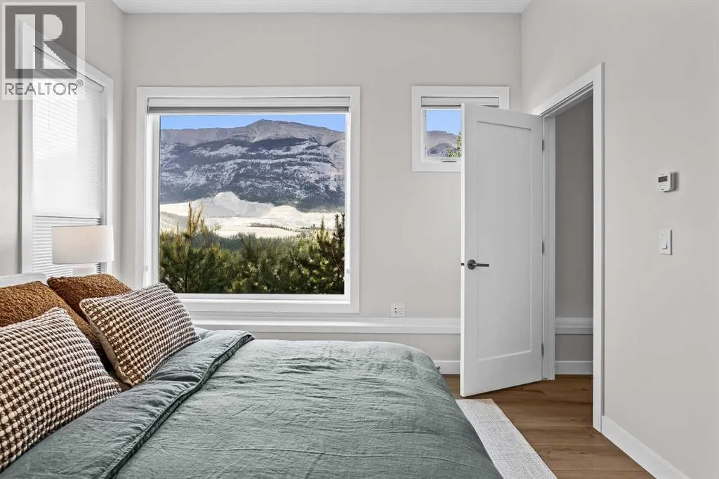 101L, 209 Stewart Creek Rise