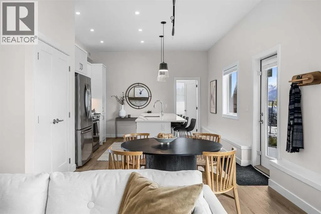 101L, 209 Stewart Creek Rise