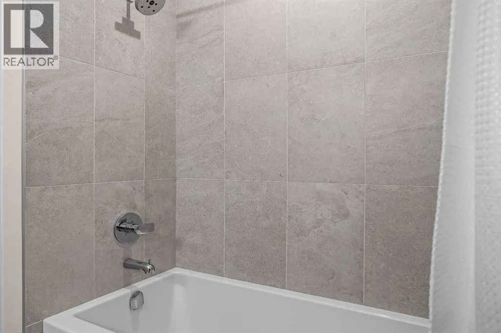 101L, 209 Stewart Creek Rise