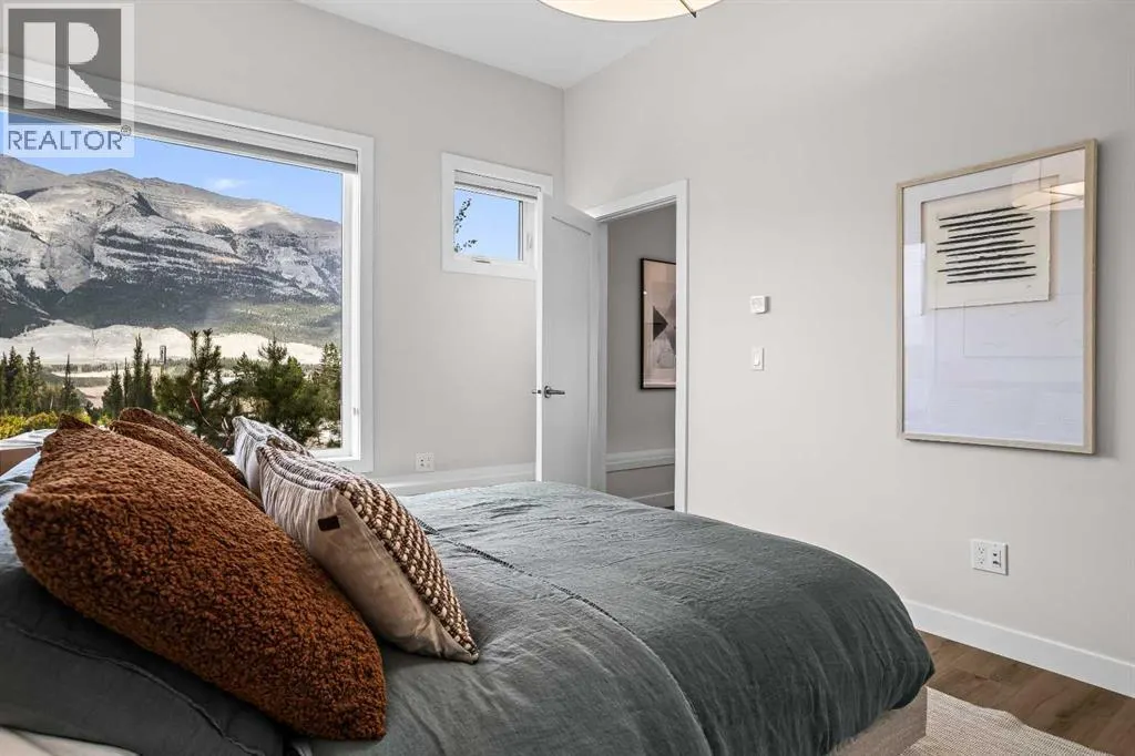 101L, 209 Stewart Creek Rise