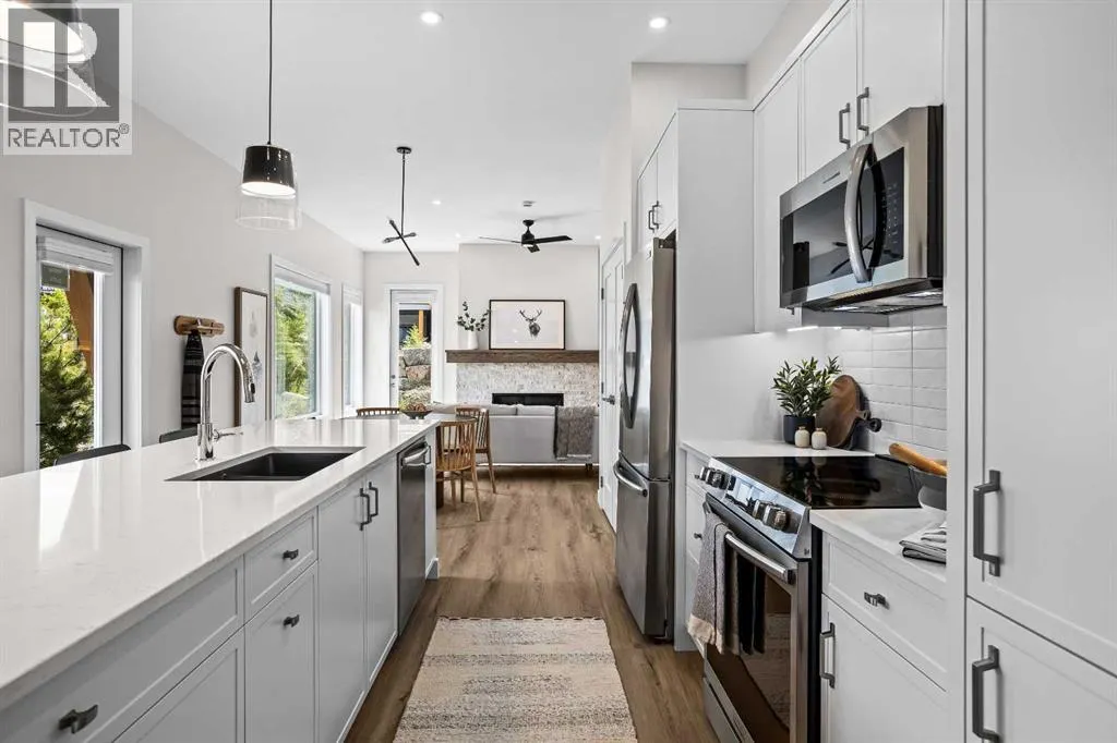 101L, 209 Stewart Creek Rise