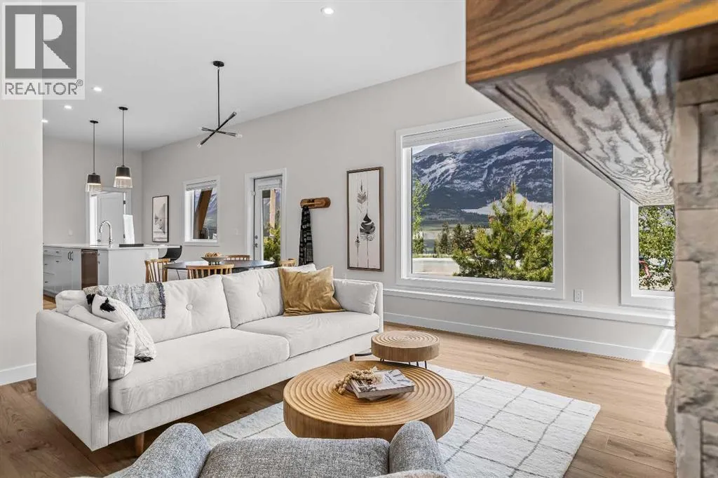 101L, 209 Stewart Creek Rise
