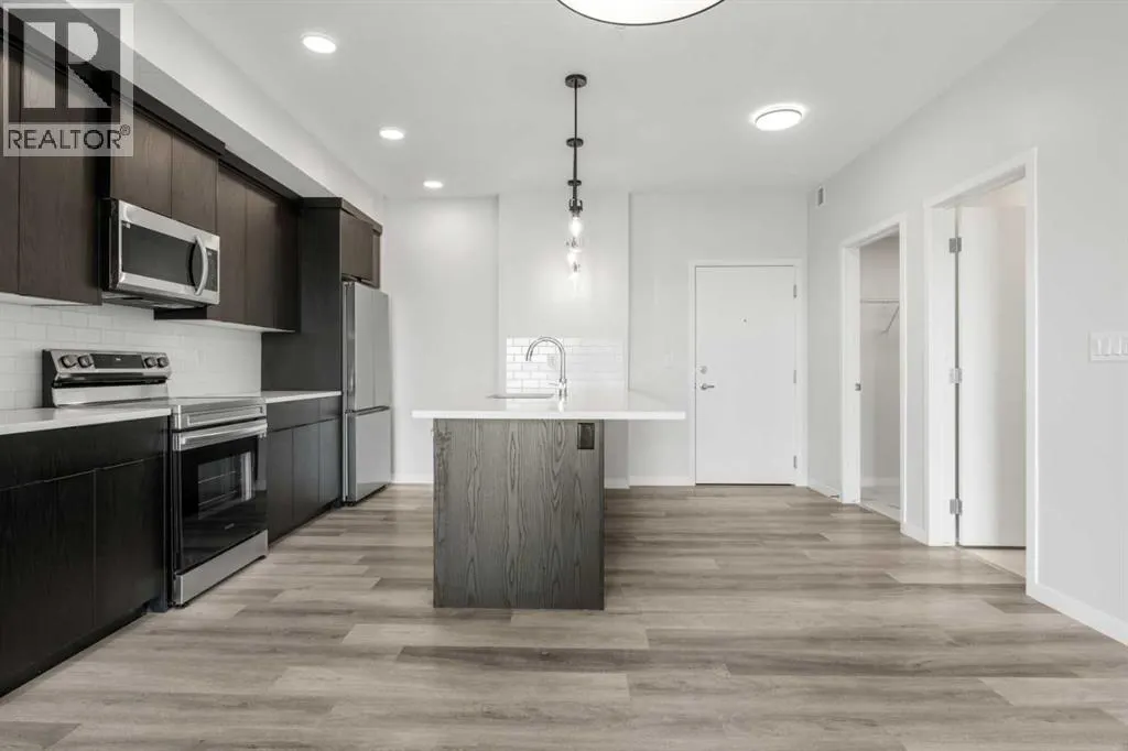1209, 220 Seton Grove SE