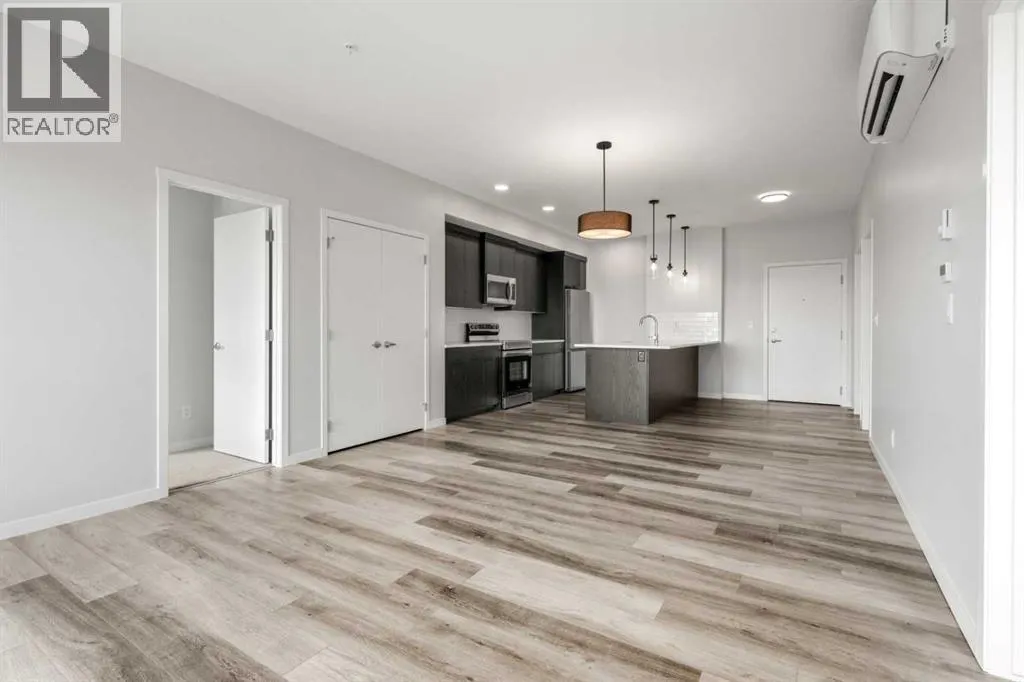1209, 220 Seton Grove SE