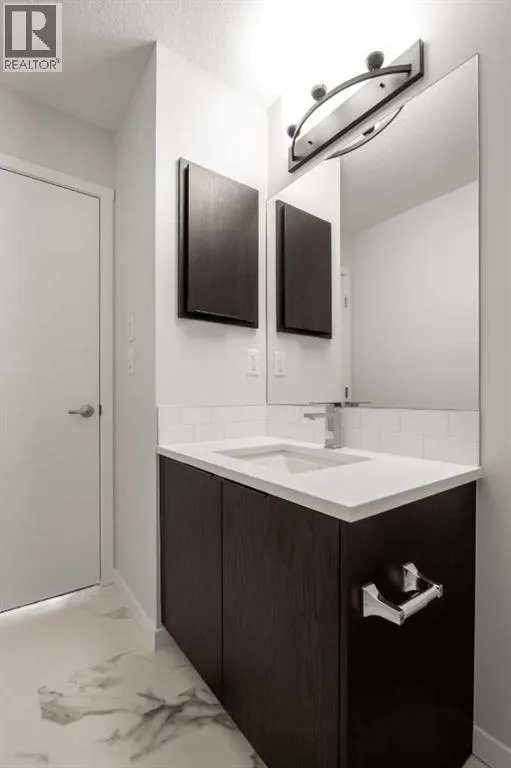 1209, 220 Seton Grove SE