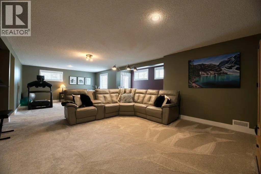 145 Lakeside Greens Place