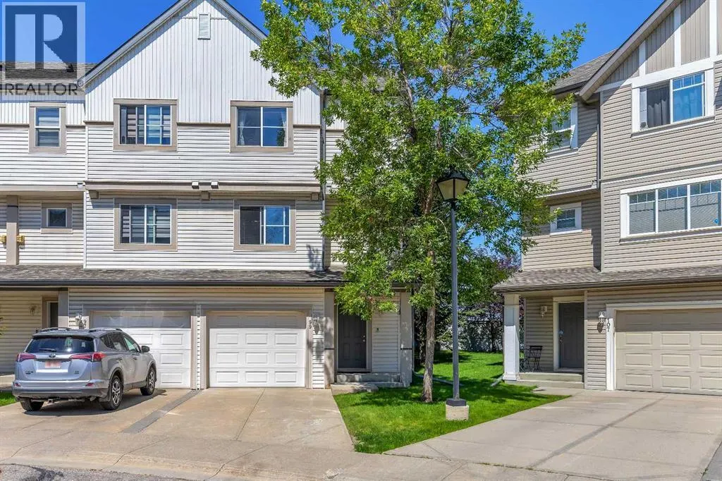99 Copperfield Court SE