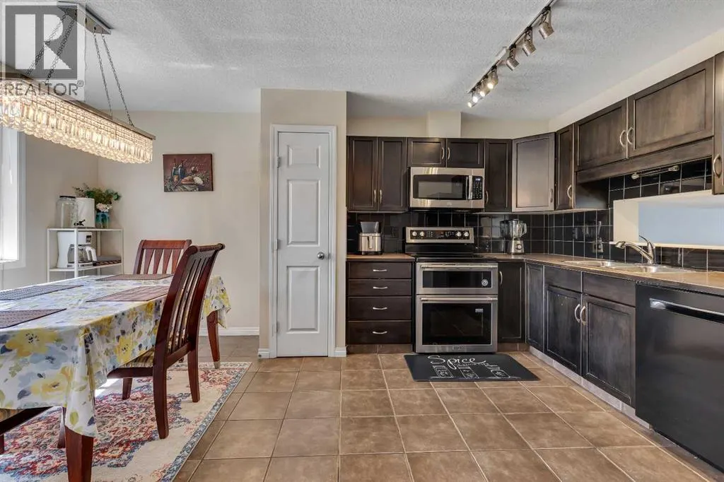 99 Copperfield Court SE