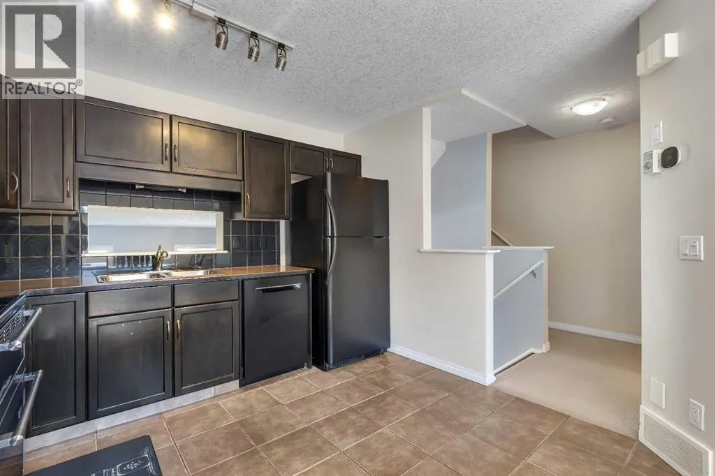 99 Copperfield Court SE