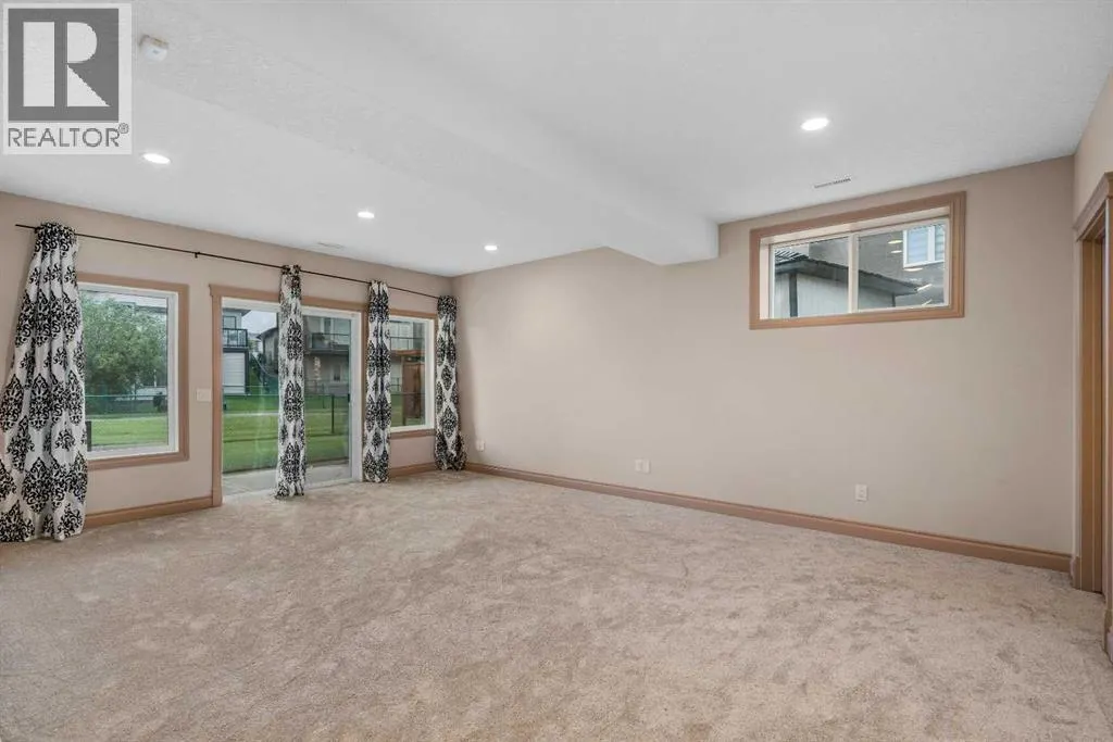 151 Cove Close