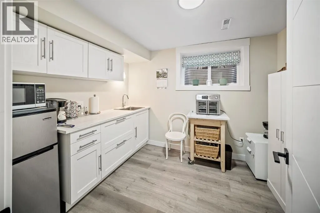 84 Rivervalley Drive SE