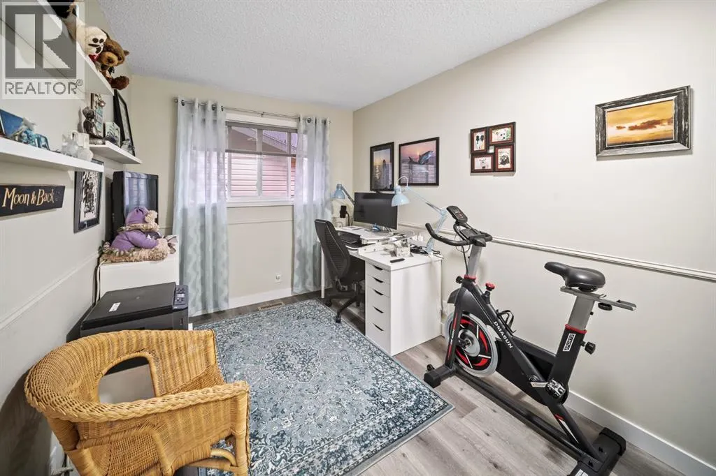 84 Rivervalley Drive SE