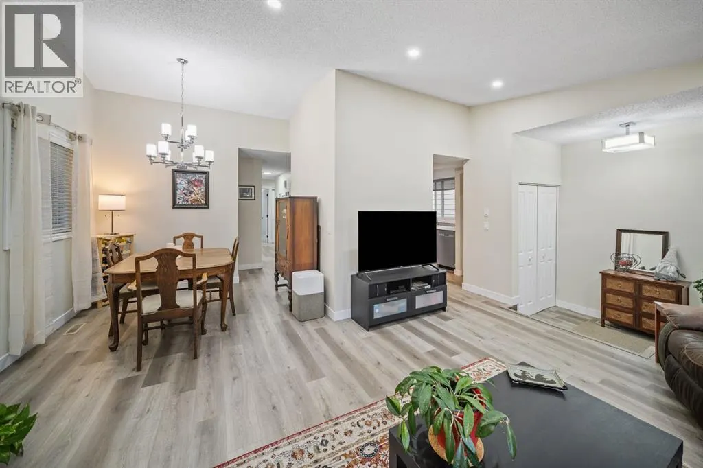84 Rivervalley Drive SE