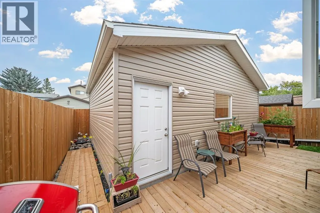 84 Rivervalley Drive SE