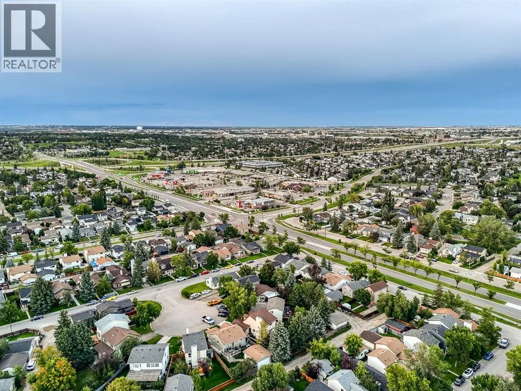 84 Rivervalley Drive SE