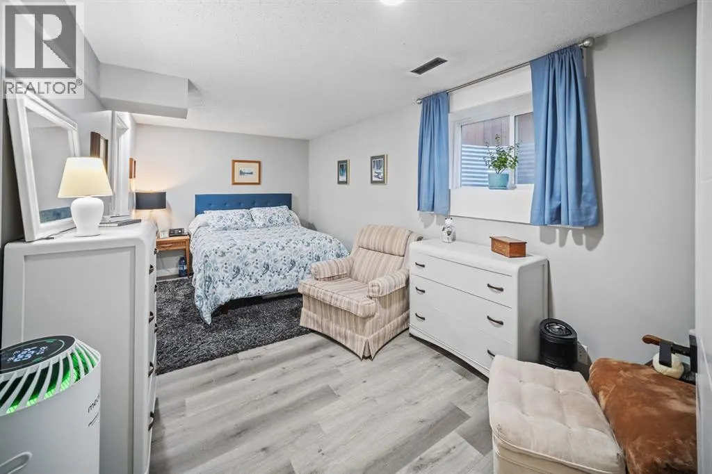 84 Rivervalley Drive SE