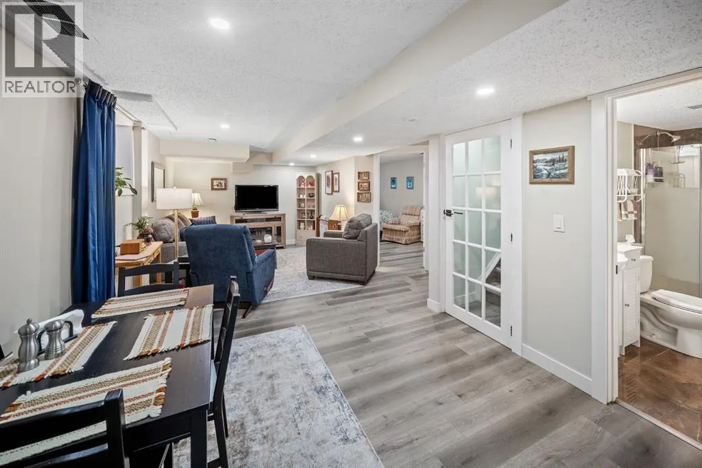 84 Rivervalley Drive SE