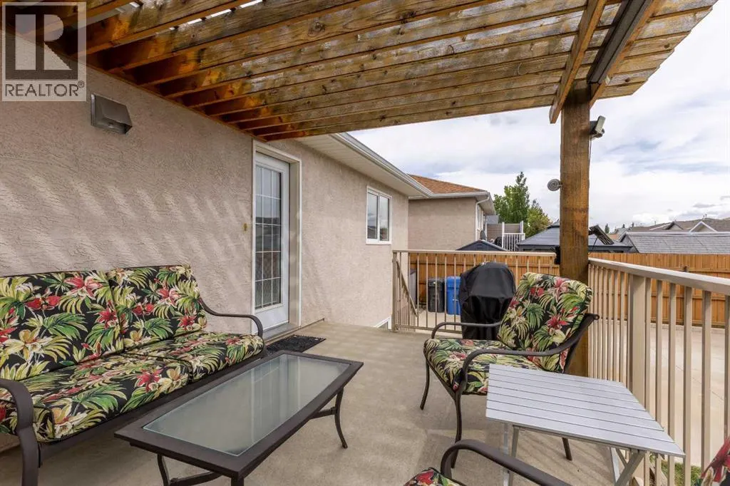 389 Kodiak Boulevard N
