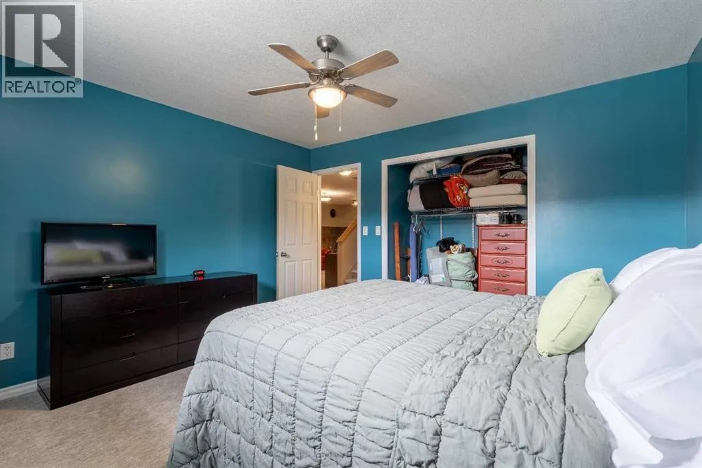 389 Kodiak Boulevard N