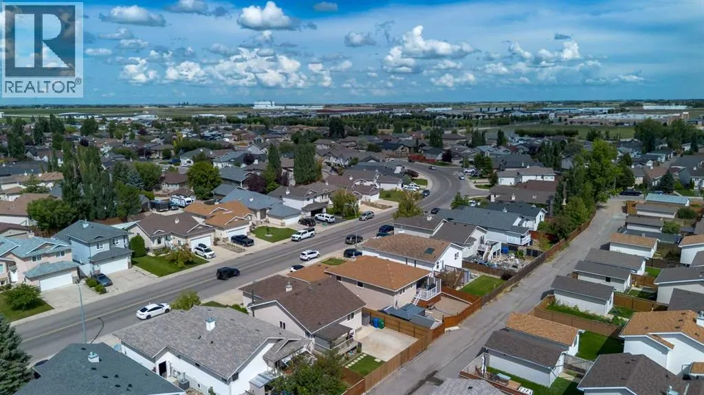 389 Kodiak Boulevard N