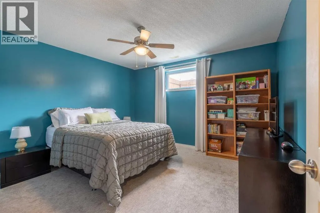 389 Kodiak Boulevard N
