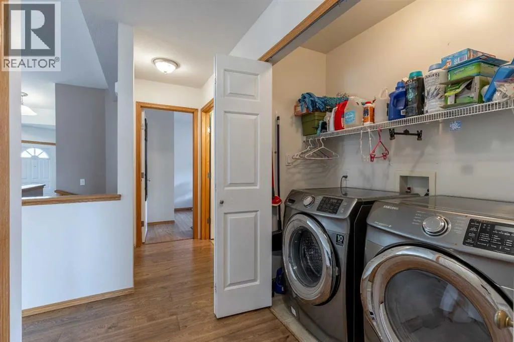 389 Kodiak Boulevard N