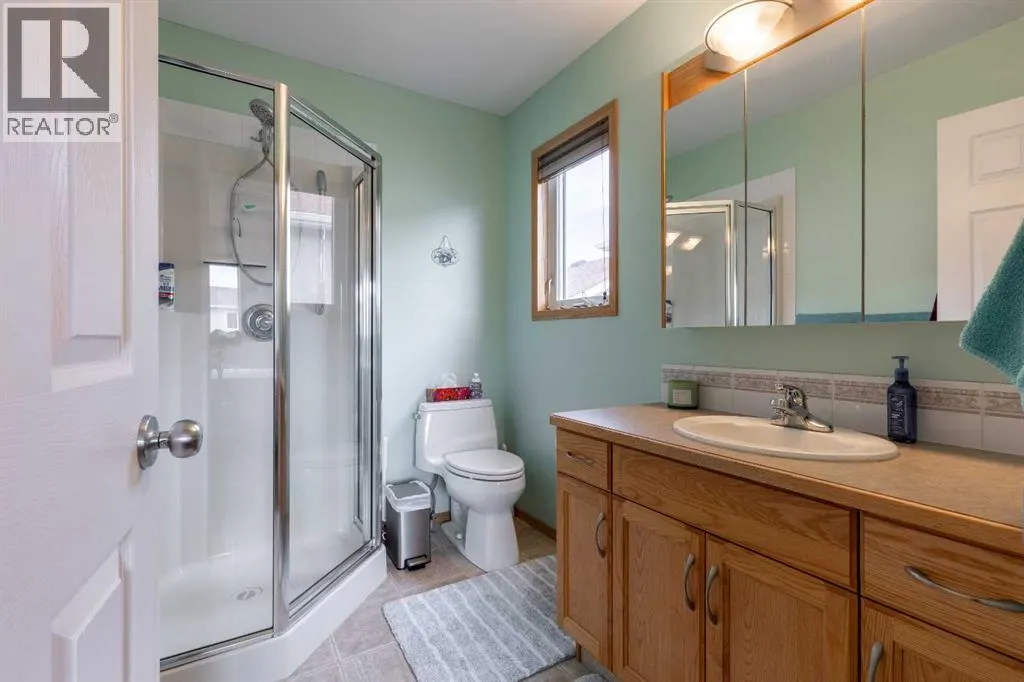 389 Kodiak Boulevard N