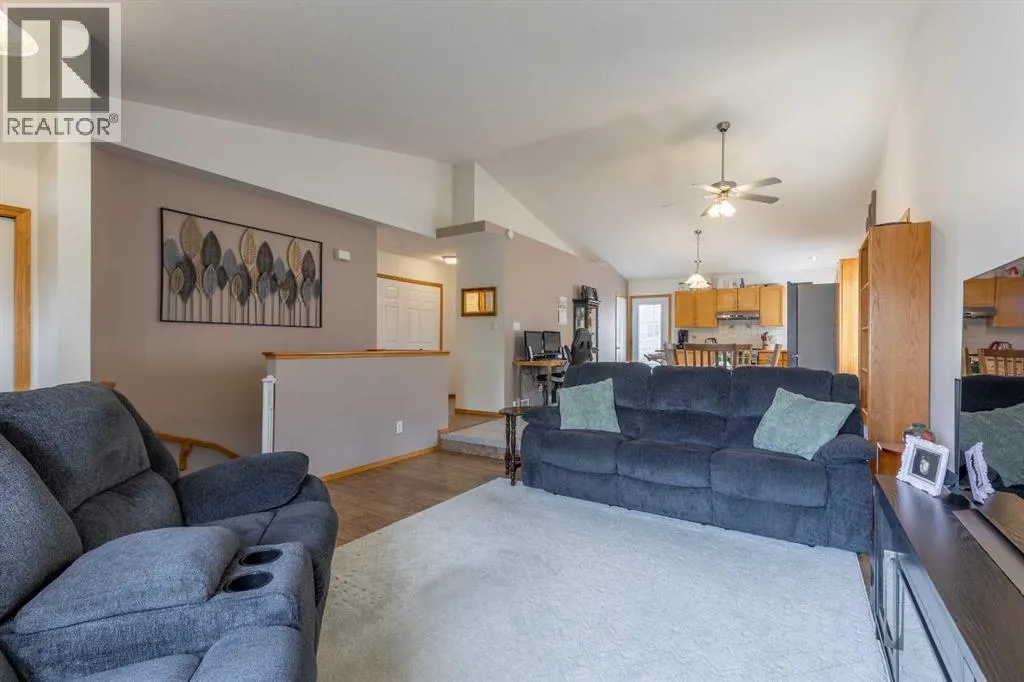 389 Kodiak Boulevard N