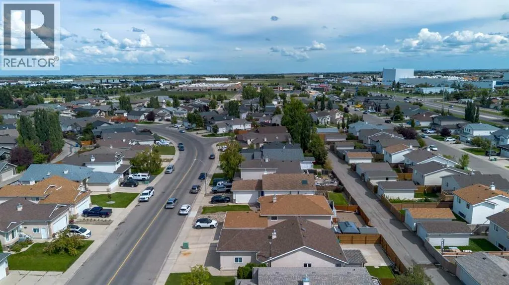 389 Kodiak Boulevard N